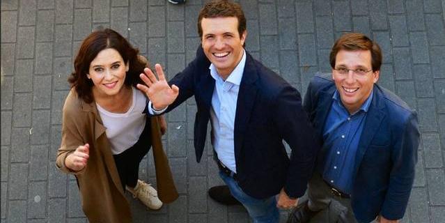 Díaz Ayuso mantiene la Comunidad y Martínez-Almeida recupera el Ayuntamiento