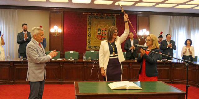 La socialista Noelia Posse, proclamada de nuevo alcaldesa de Móstoles