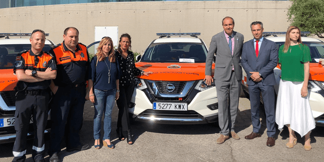 La Comunidad entrega un nuevo vehículo de Protección Civil de Sevilla la Nueva