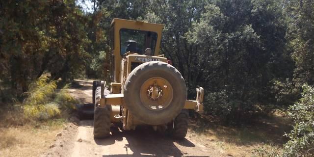 Trabajos de acondicionamiento de los caminos rurales de Sevilla la Nueva