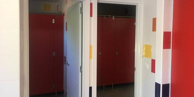 El CEIP Duque de Rivas de Sevilla la Nueva renueva los baños