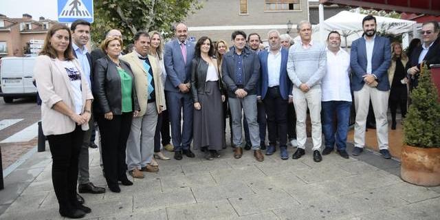 Díaz Ayuso presentó en Sevilla la Nueva la II Ruta del Garbanzo Madrileño