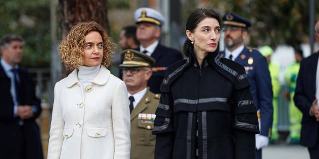 Batet y Llop presiden el izado de la bandera en la celebración del 41 aniversario de la Constitución