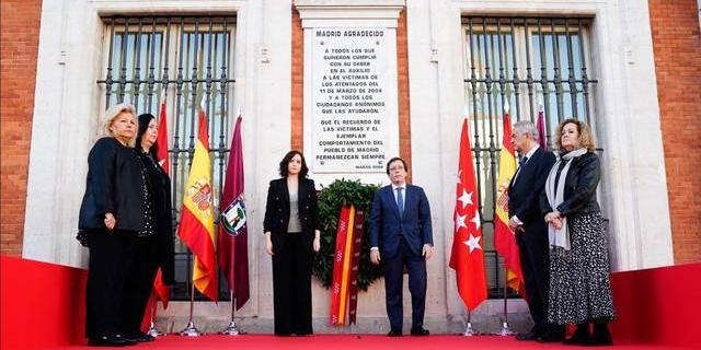Madrid rinde homenaje a las víctimas del 11M en la Puerta del Sol