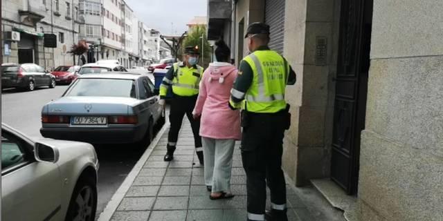 Interceptadas dos jóvenes al ir a comprar tabaco de madrugada en Orense, una de ellas buscada en Madrid