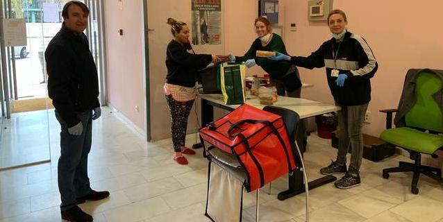 El Ayuntamiento reparte 2.154 comidas a domicilio en Tres Cantos