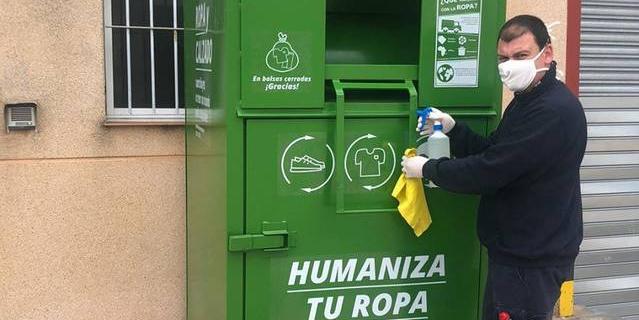 Tres Cantos suspende el servicio de recogida textil usado 