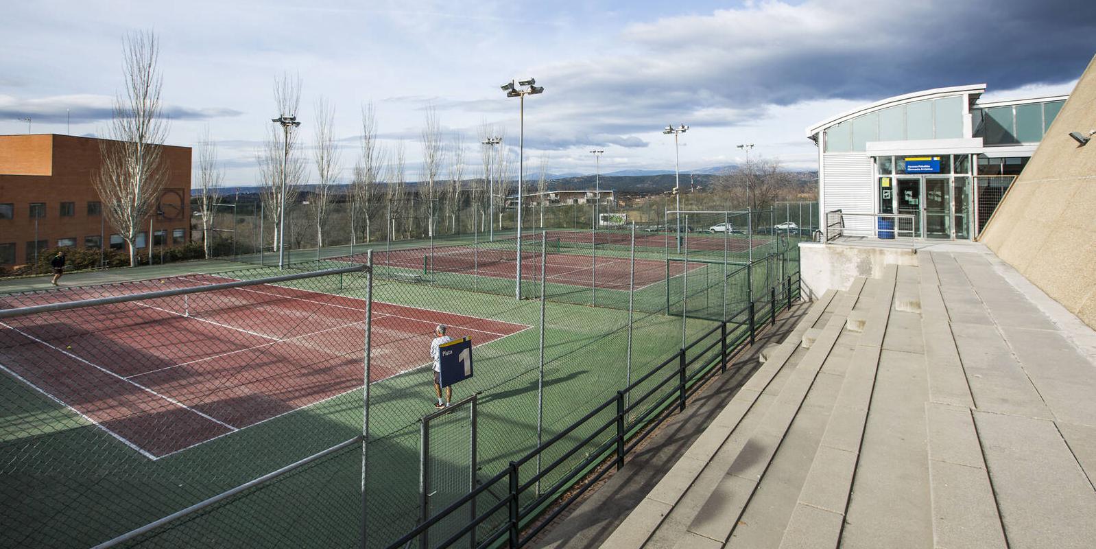 Las Rozas abre las pistas de pádel y tenis de los polideportivos