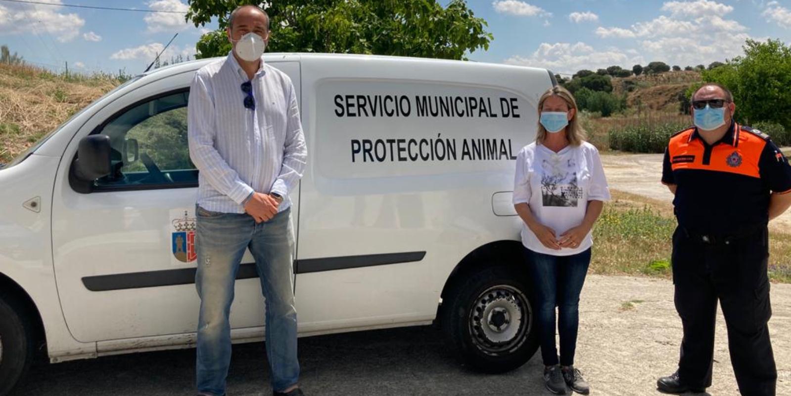Sevilla la Nueva firma un convenio con el Centro de Acogida Animal Arat