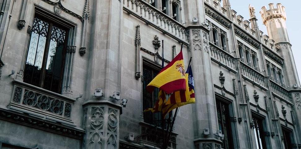 Economía de España apuesta todo por la llegada del turismo para reactivarse