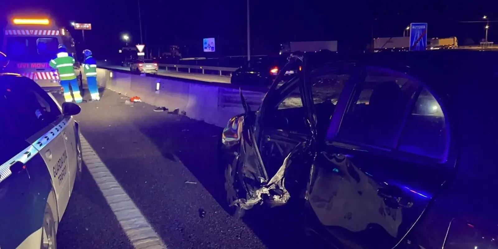 Herido muy grave tras golpear un camión su vehículo averiado en el arcén de la A-4 en Aranjuez