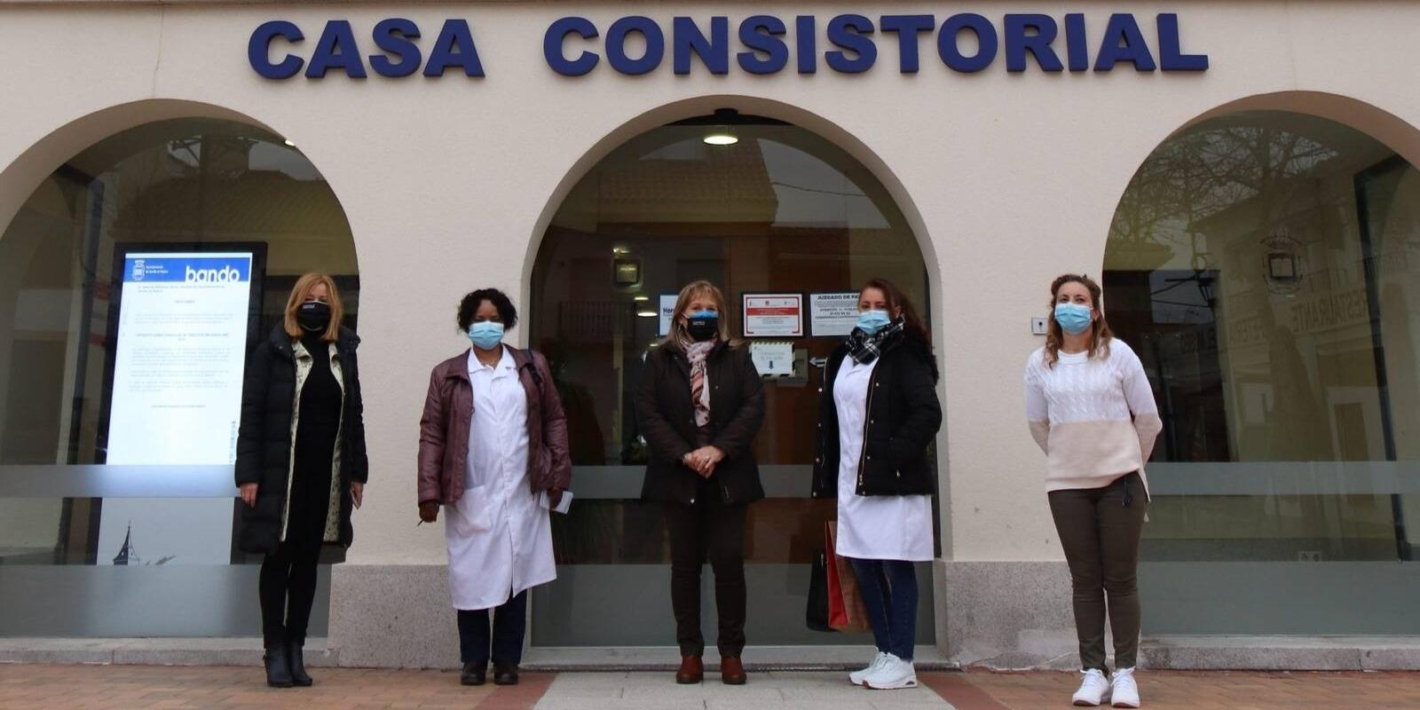 Tres trabajadoras se han incorporado al Ayuntamiento de Sevilla la Nueva para reforzar el servicio de Ayuda a Domicilio