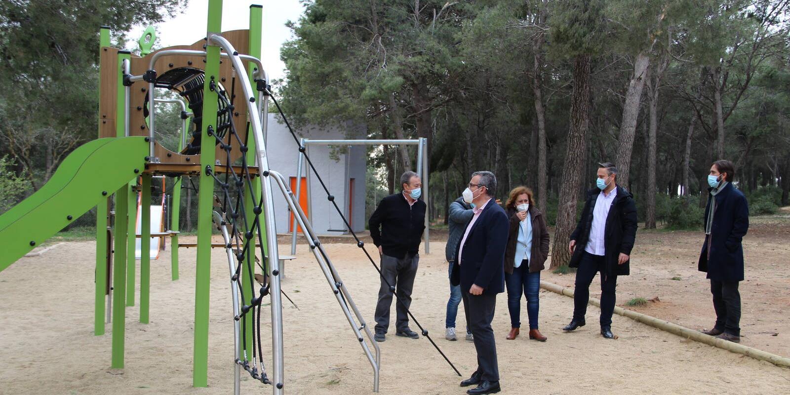 Nuevos juegos y mobiliario para la zona recreativa de la Dehesa del Carrascal de Arganda