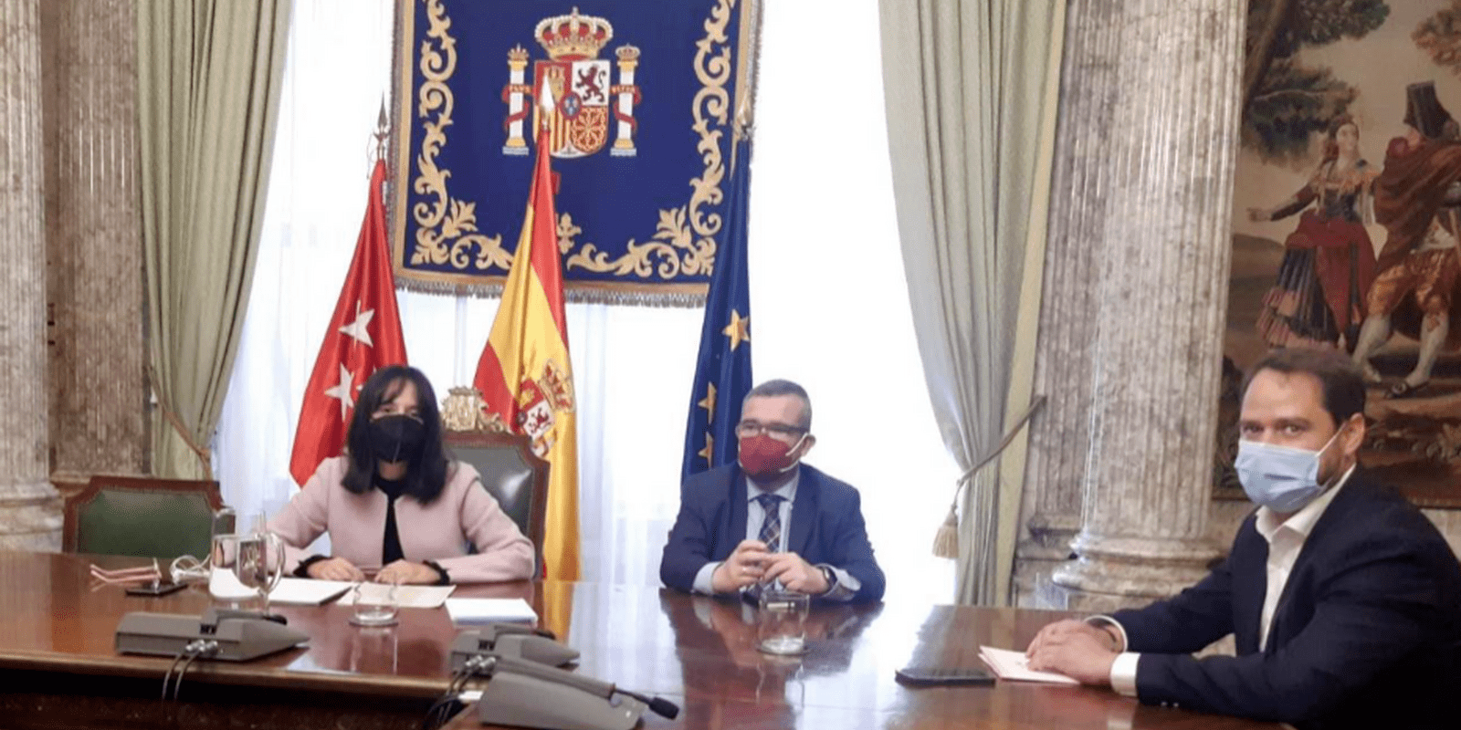 La nueva delegada del Gobierno se reúne con los responsables de la Federación de Municipios de Madrid