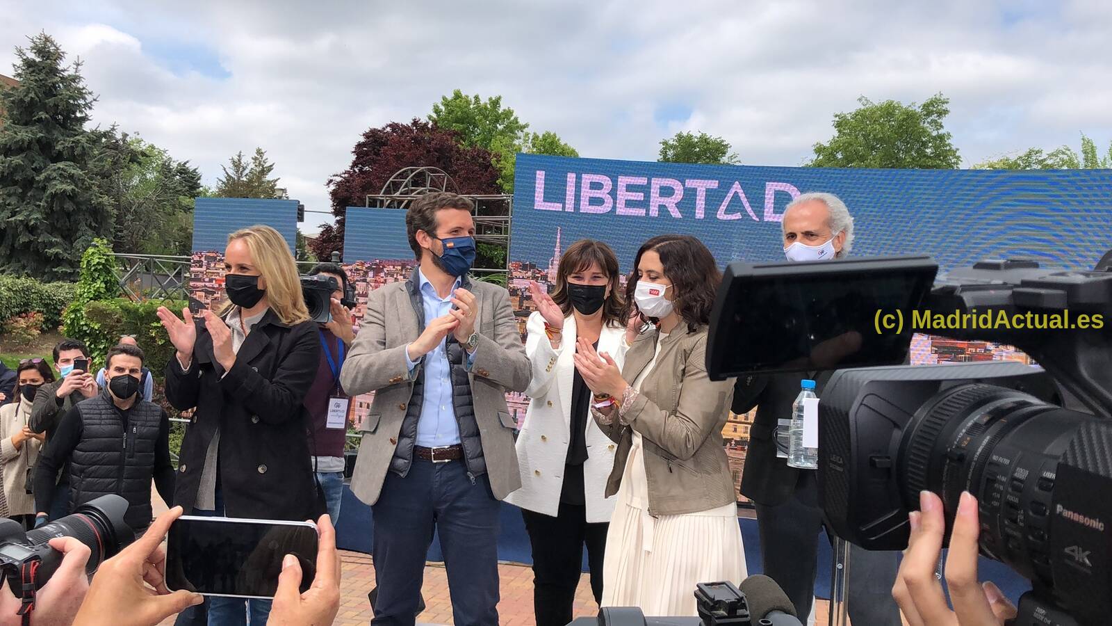 Ayuso y Casado se lanzan a por el votante tradicional del PSOE "desencantado" o "descontento" con Pedro Sánchez