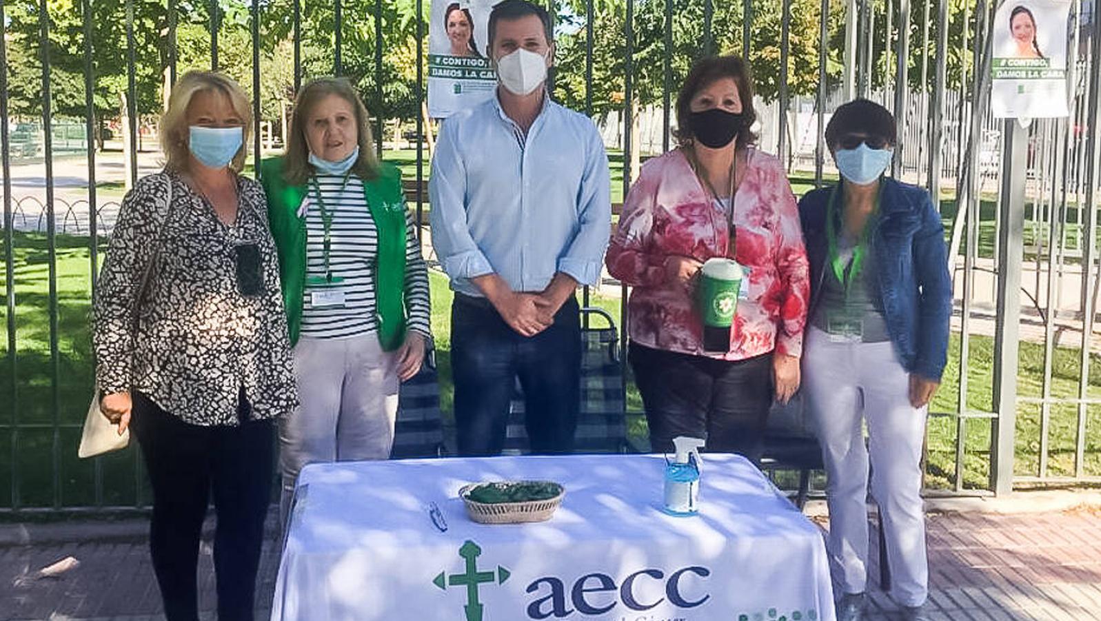 Torrejón de Ardoz y la Asociación Española Contra el Cáncer instaló el pasado sábado varias mesas informativas