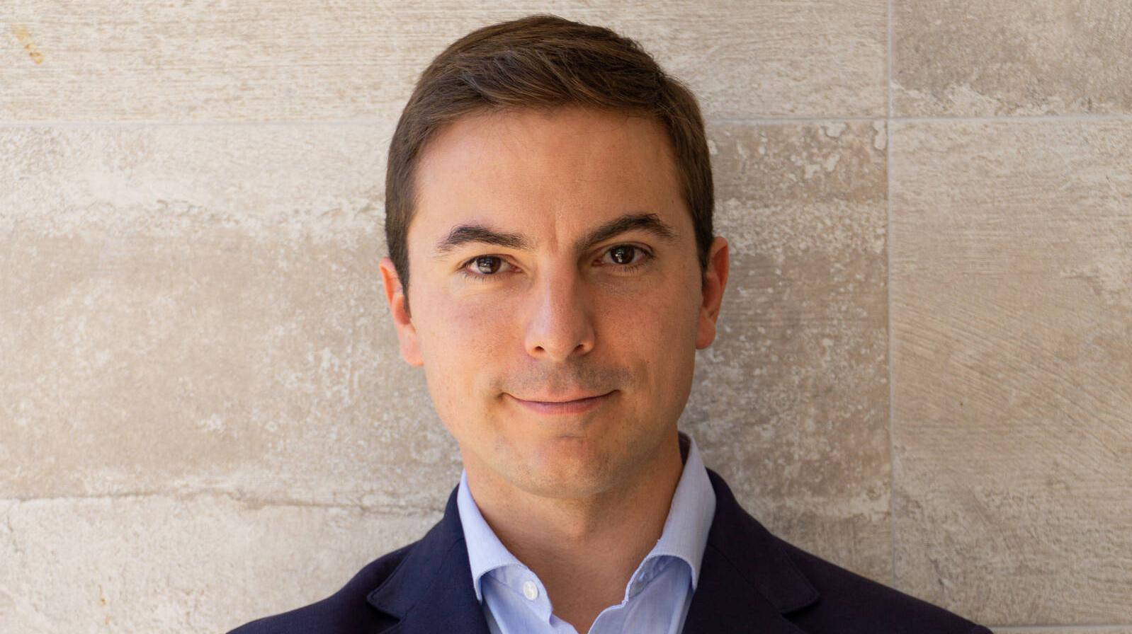 Entrevista | Juan Lobato: "Apostamos por un PSOE moderno que sume todo el potencial y talento de la militancia"