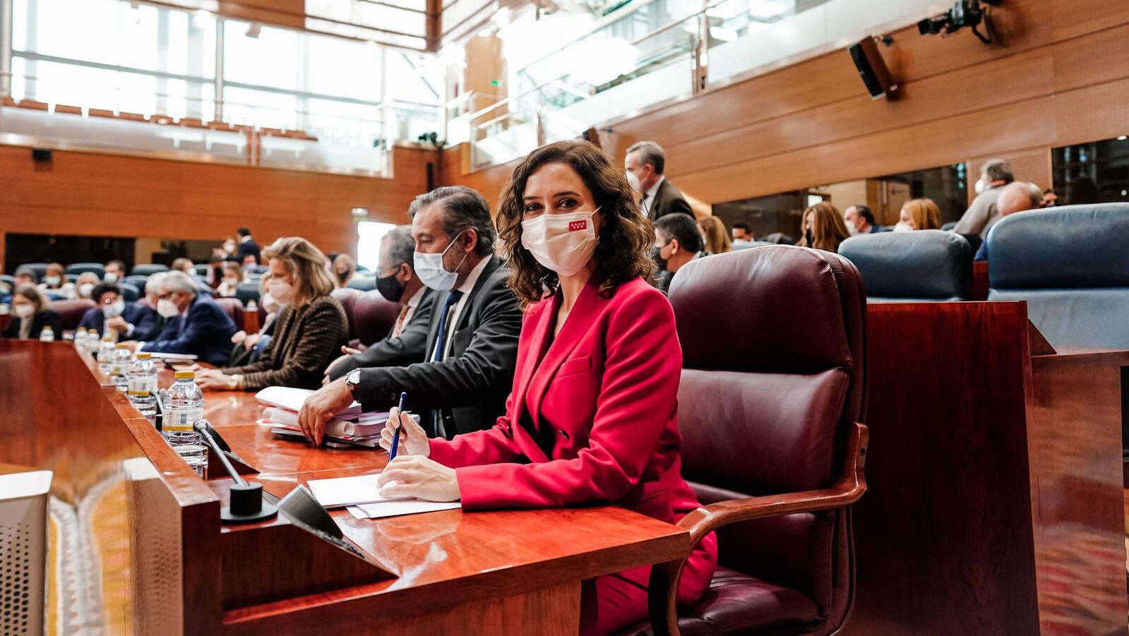 Díaz Ayuso saca adelante sus primeros Presupuestos con los votos de Vox