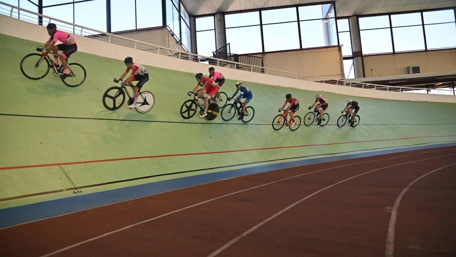 Gran participación en la celebración de la Liga Nacional de Pista de la RFEC que tuvo lugar en el Velódromo de Galapagar