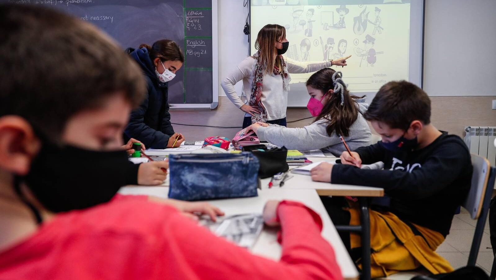 La Comunidad invierte 156 millones en 38 centros educativos para adaptarlos a la bajada de ratio