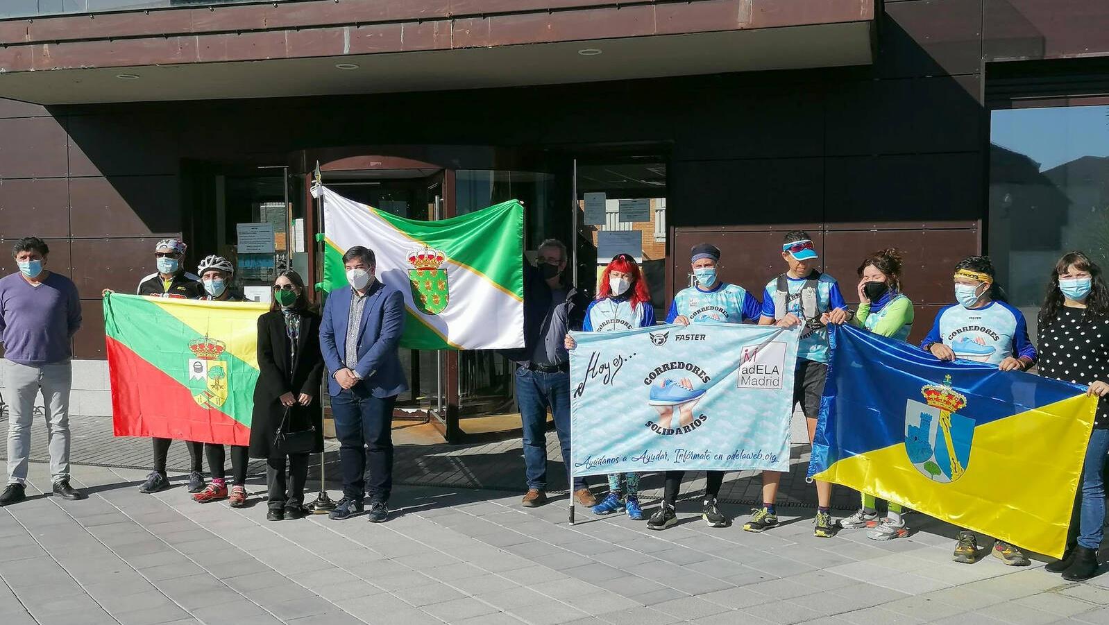 Galapagar recibe a los Corredores Solidarios de la Asociación Española de ELA