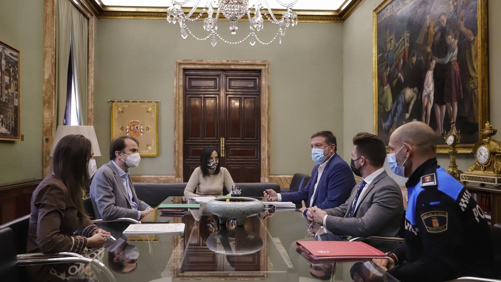 El alcalde de Humanes se reúne con la delegada del Gobierno para tratar cuestiones de seguridad