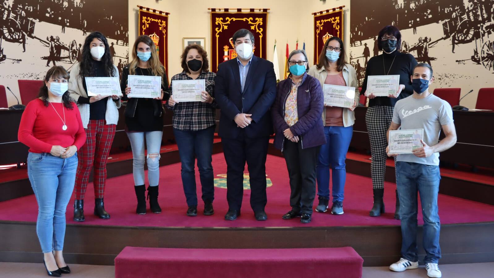 Galapagar hace entrega de la recaudación solidaria de la San Silvestre XLIII a las AMPA del municipio