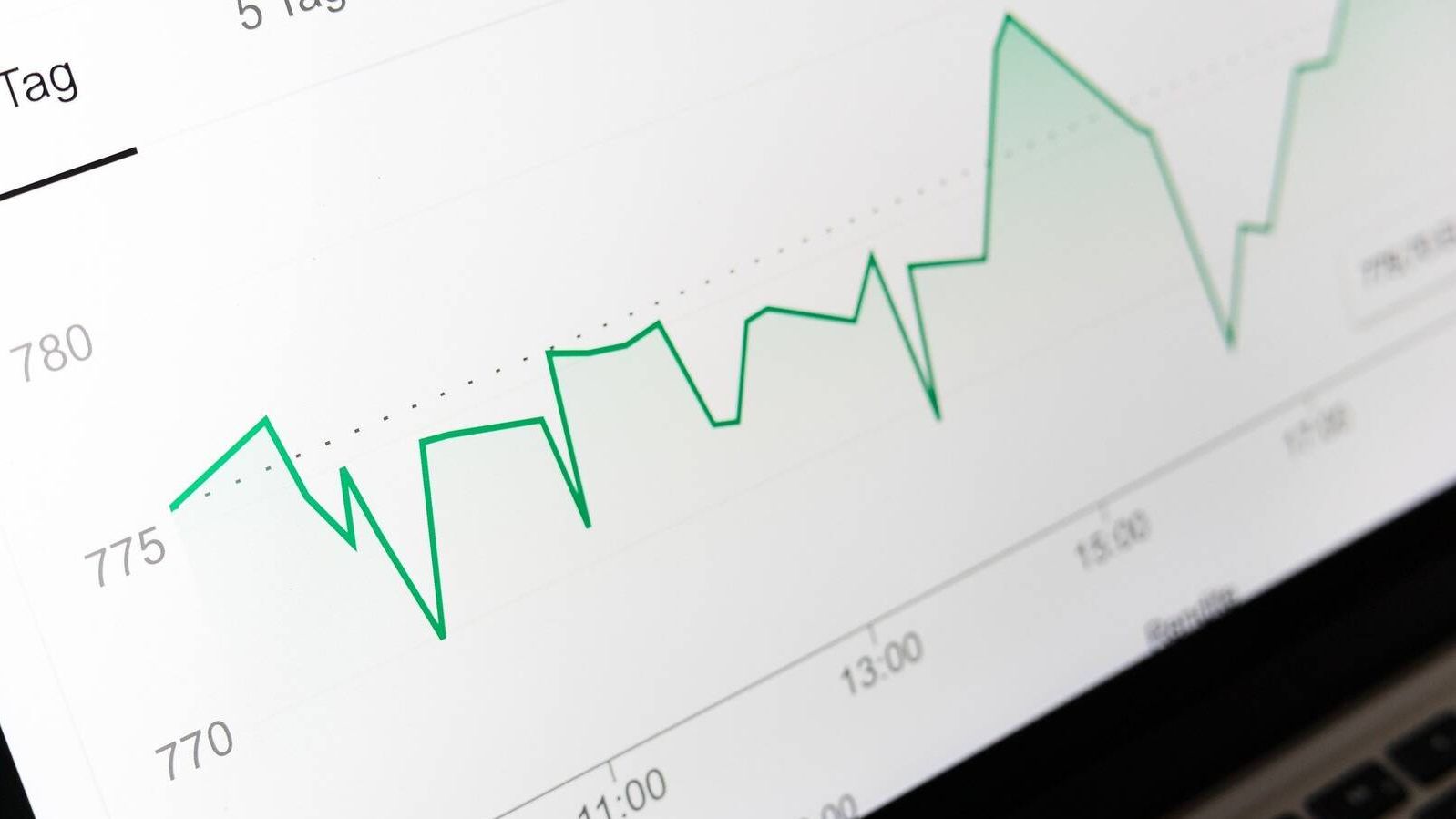 Los grandes de las redes sociales cambian su posición sobre NFTs