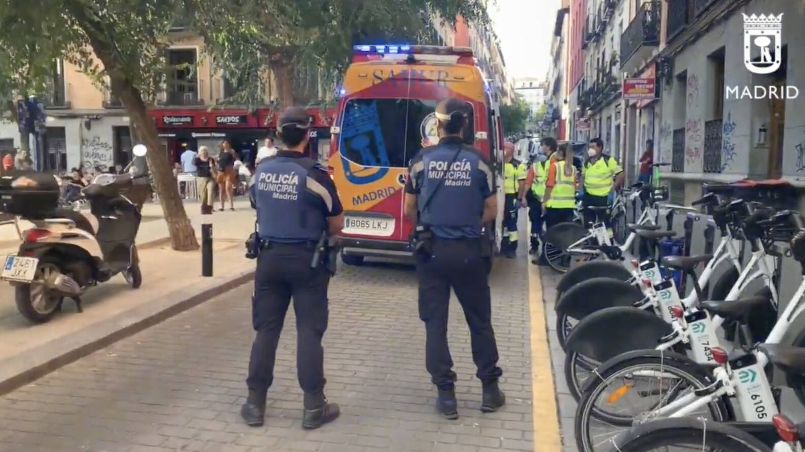 Grave un hombre de 60 años por un golpe de calor en la plaza del Dos de Mayo