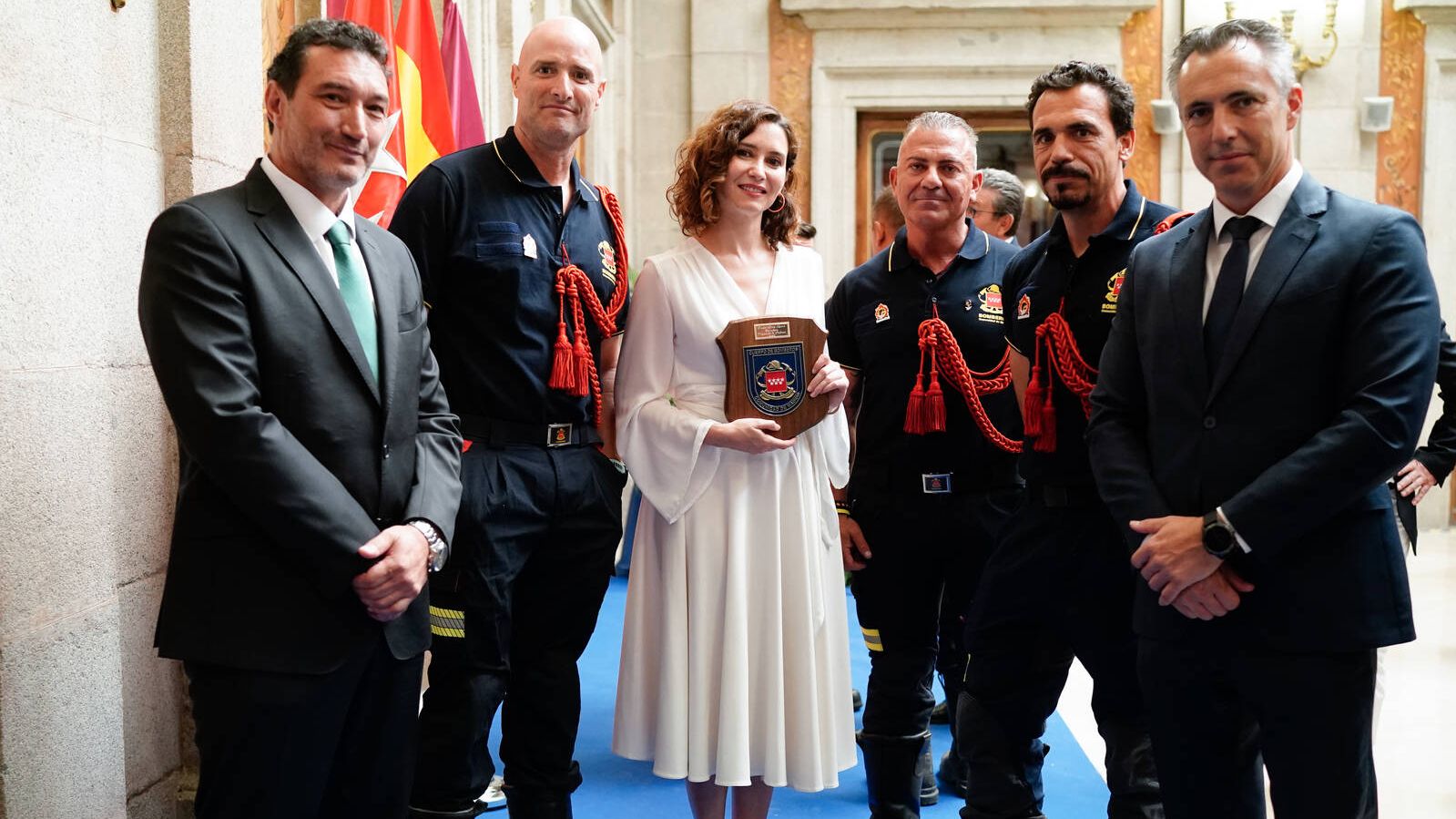 Condecorado con las Palomas de Bronce el bombero atropellado mientras circulaba en BiciMAD