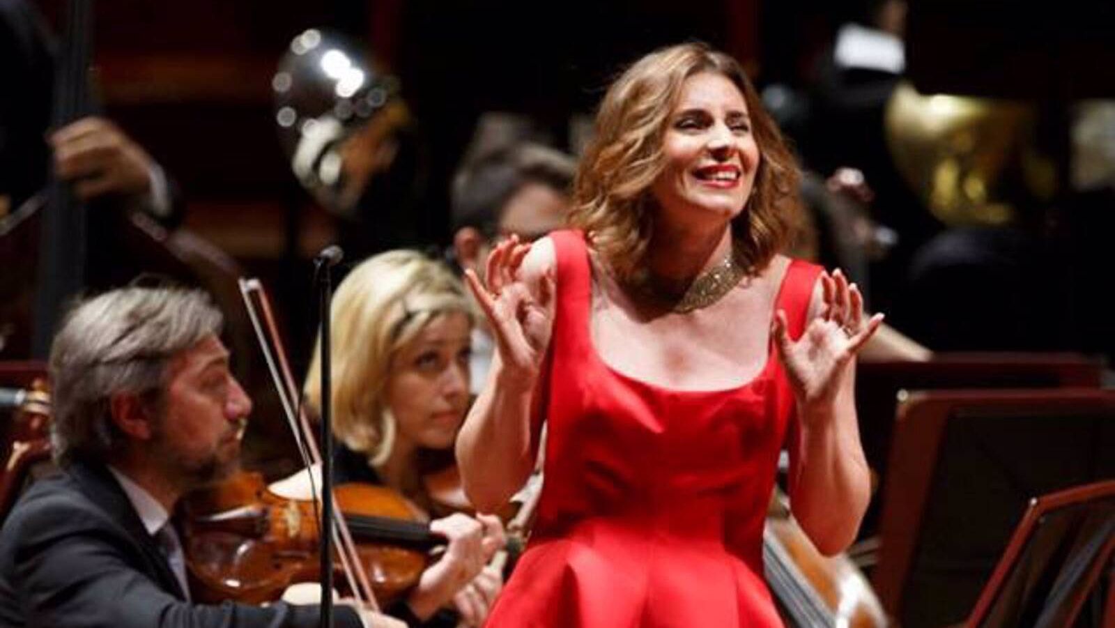 El Carnegie Hall se rinde al embrujo de Falla y a la 'primorosa' Sabina Puértolas