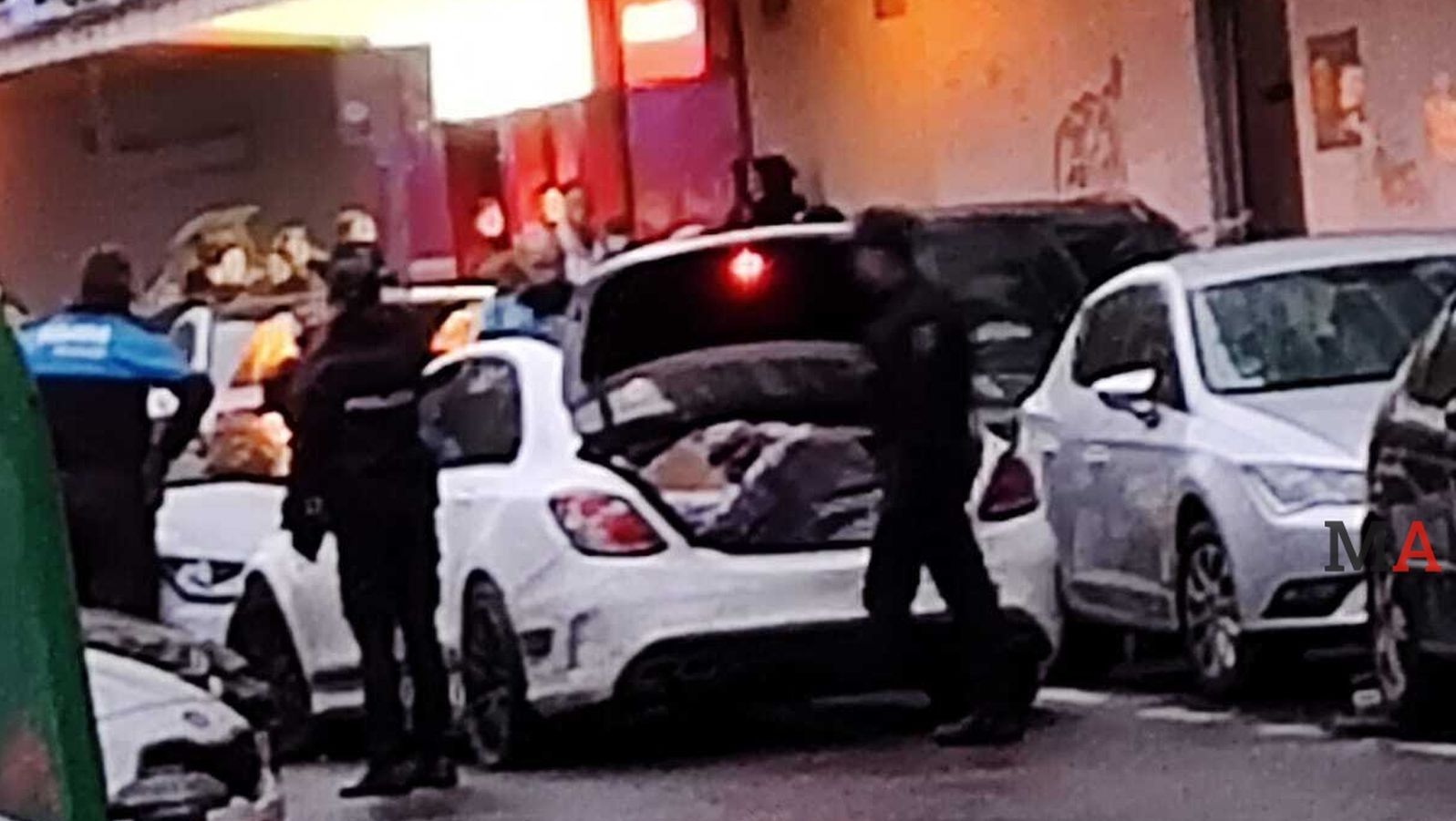 La policía de Alcorcón dispara a dos presuntos traficantes y una bala alcanza al conductor de otro vehículo que intentaba detenerles