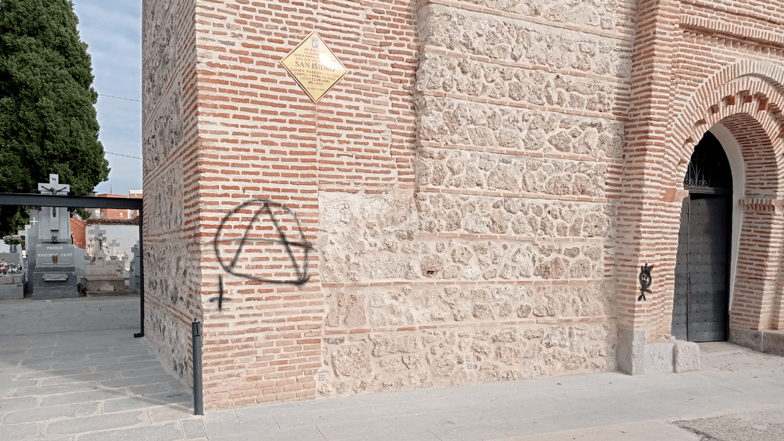 Vandalizada la ermita de la Señora de la Antigua de Carabanchel