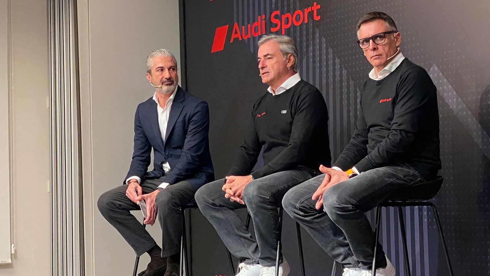 Carlos Sainz: "Me sorprende que el Dakar no anime a las marcas vía reglamento a ir hacia la sostenibilidad"