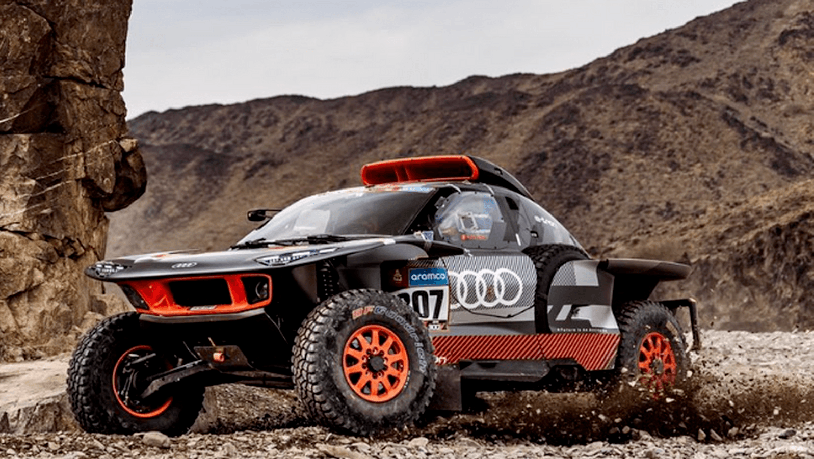 El piloto madrileño Carlos Sainz pierde el liderato del Dakar en una accidentada tercera etapa