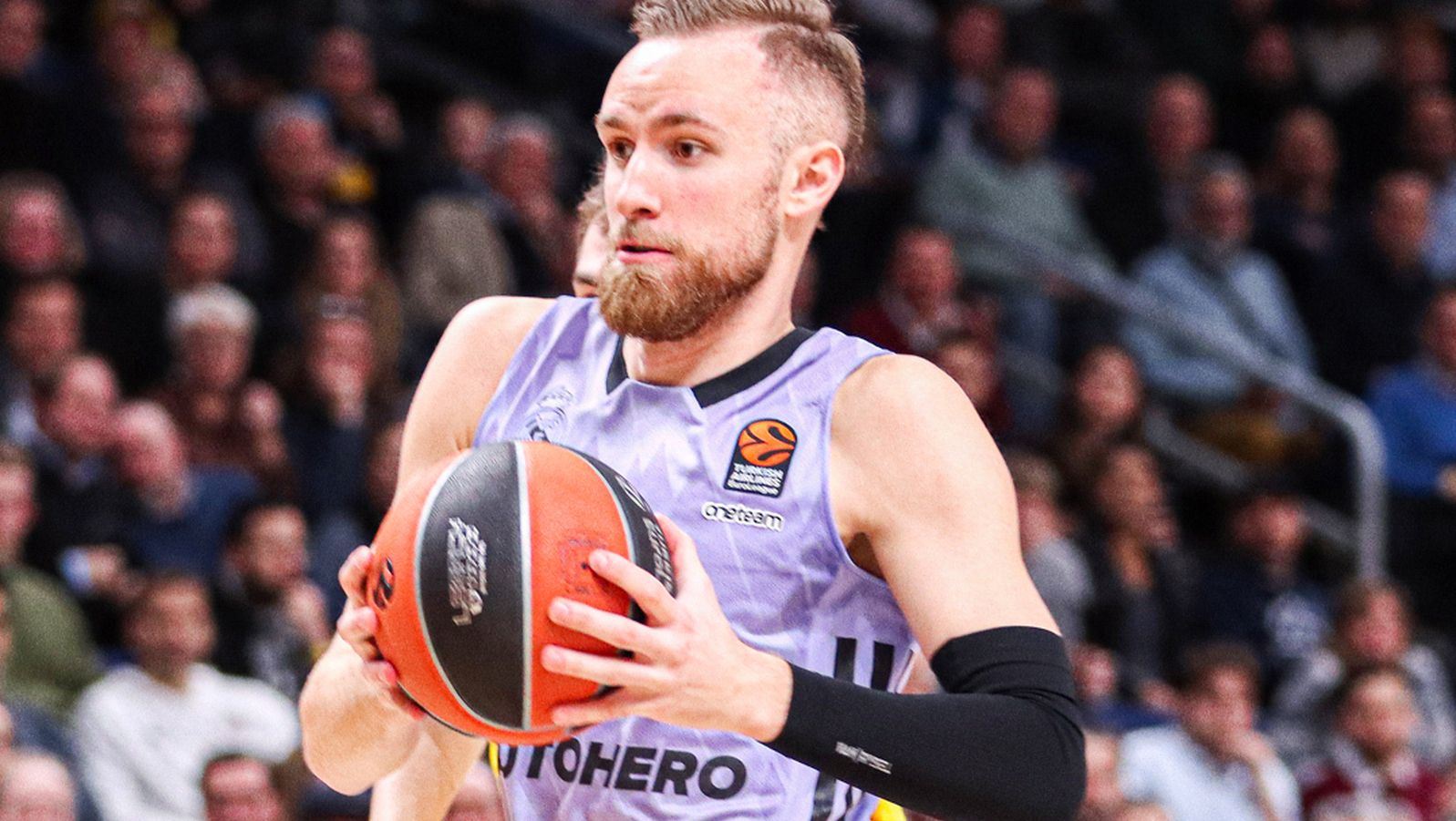 El Real Madrid reafirma su liderato europeo ante el Alba Berlín