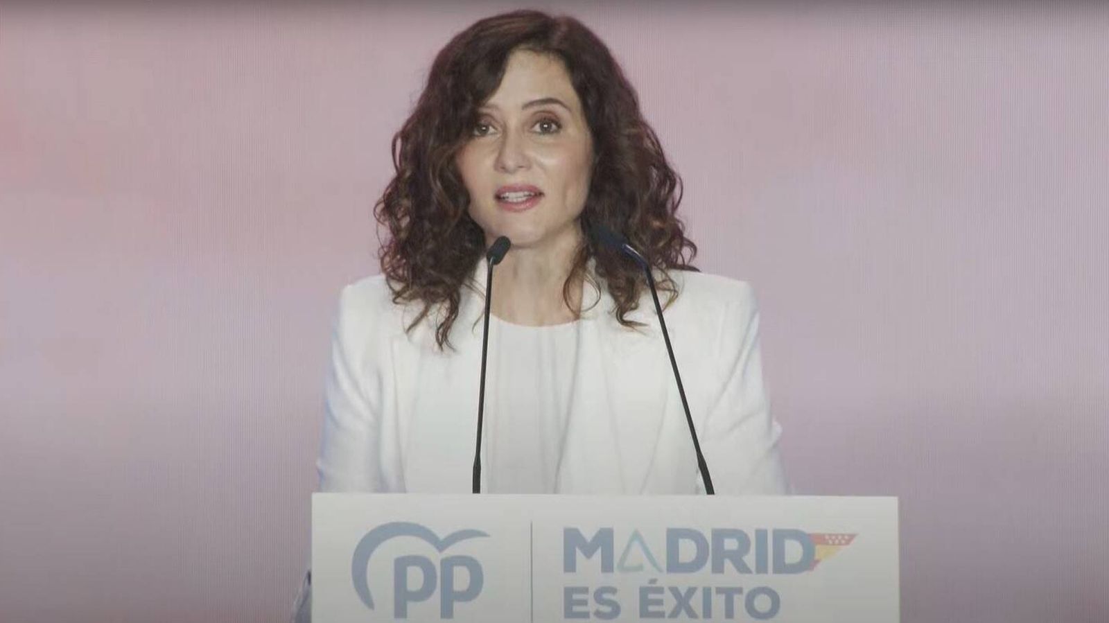 Díaz Ayuso tacha de "despropósito" eliminar el concepto de familia numerosa