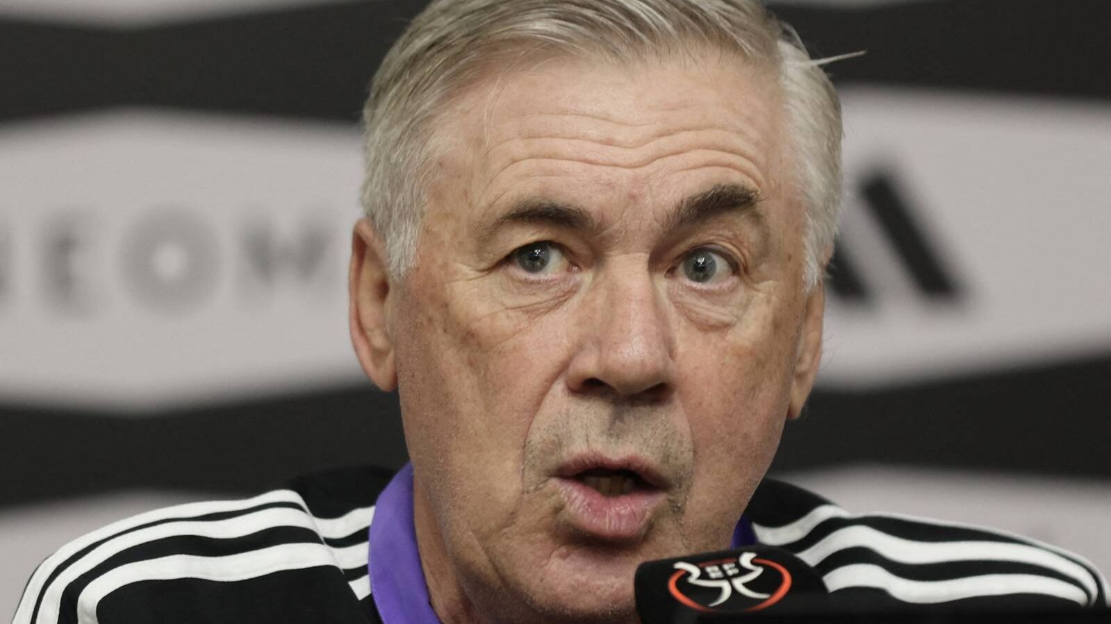 Carlo Ancelotti: "Todo el mundo da por muerto al Real Madrid, pero no vamos a bajar nunca los brazos"