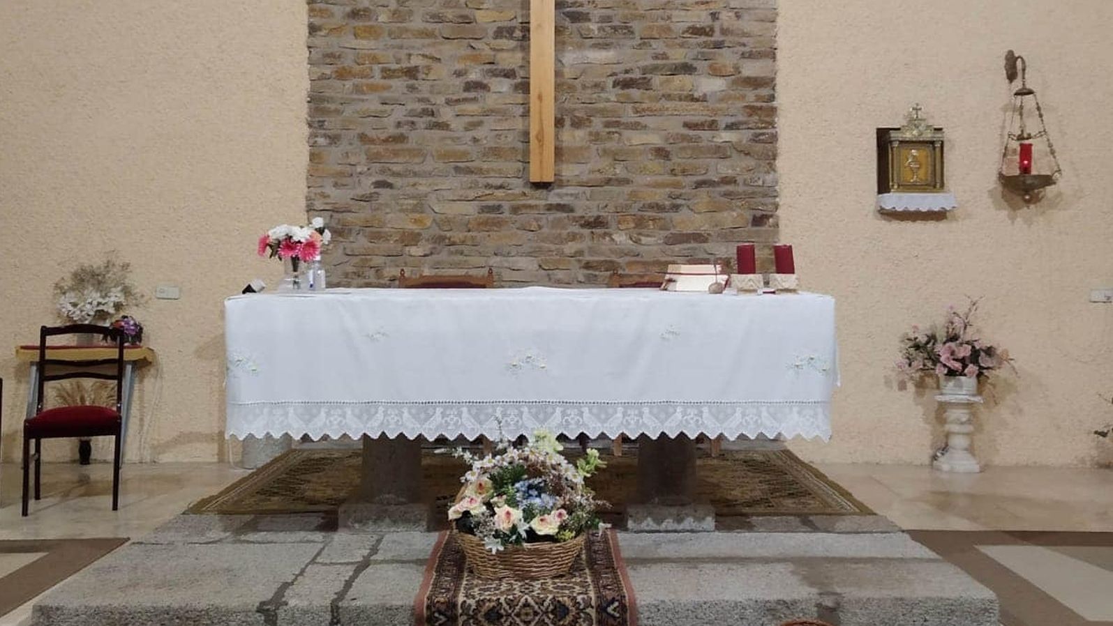 Roban y profanan el sagrario de la parroquia de San Pedro en Sieteiglesias