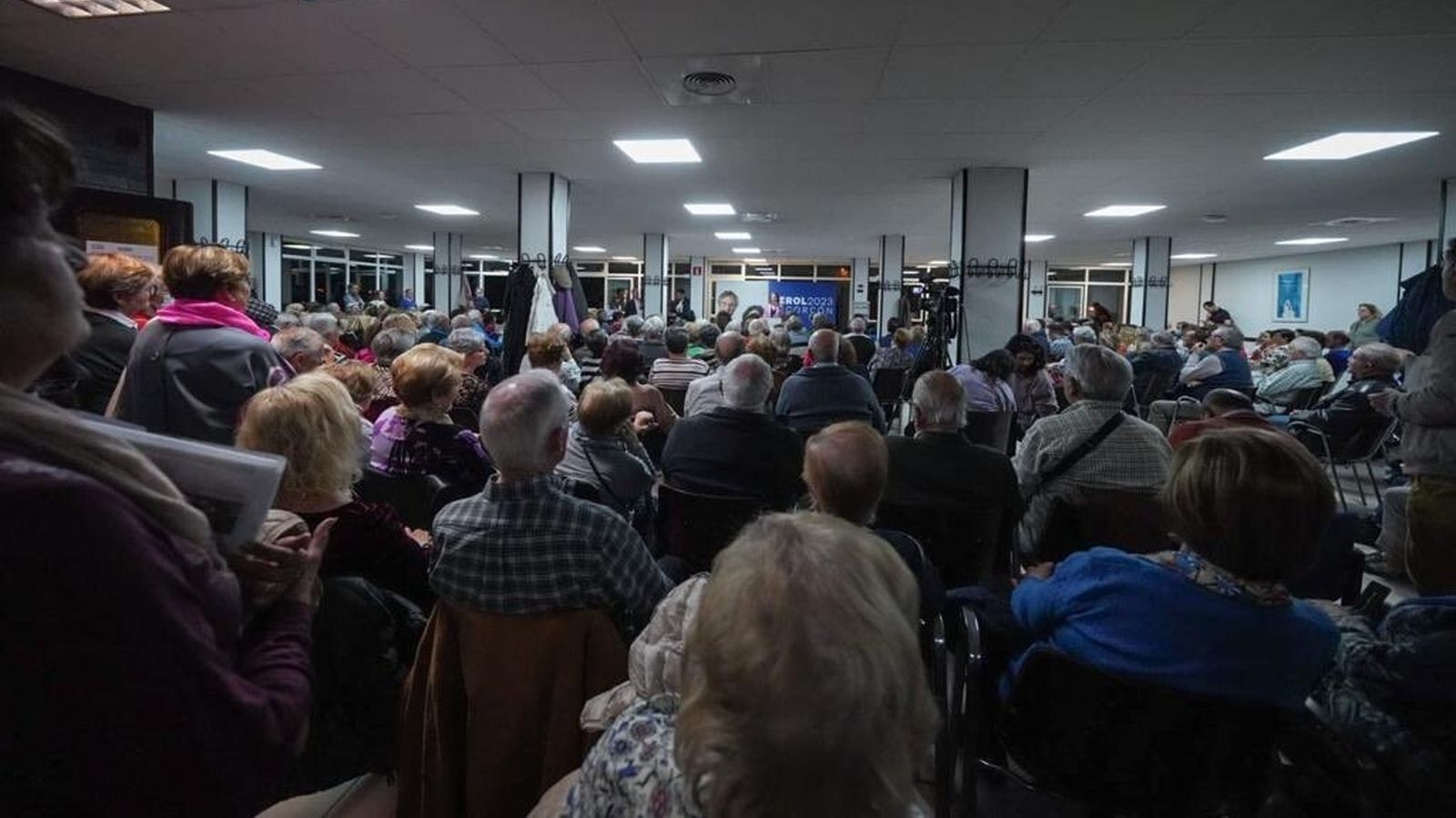 Cientos de vecinos participan en la presentación del programa de Terol para Alcorcón junto a Cuca Gamarra y Alfonso Serrano
