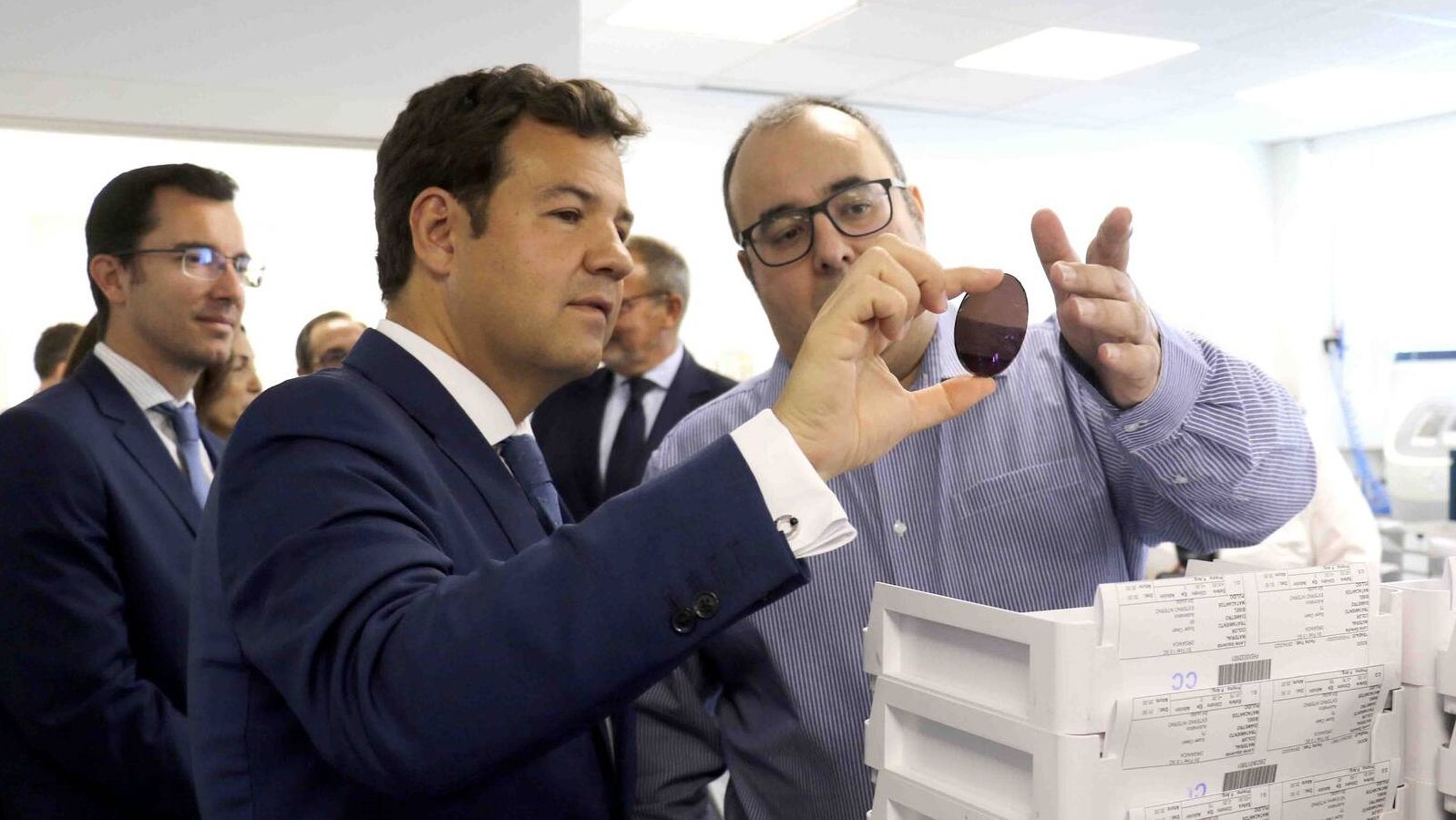 El alcalde de Las Rozas visita Cione Grupo de Ópticas con motivo de su 50º Aniversario
