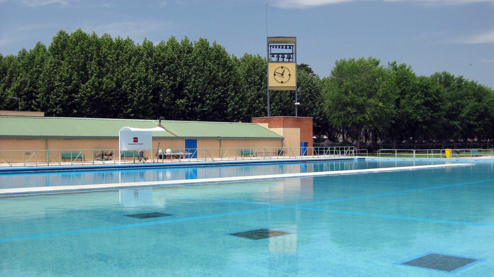 Piscina Puerta de Hierro: oasis acuático en Madrid