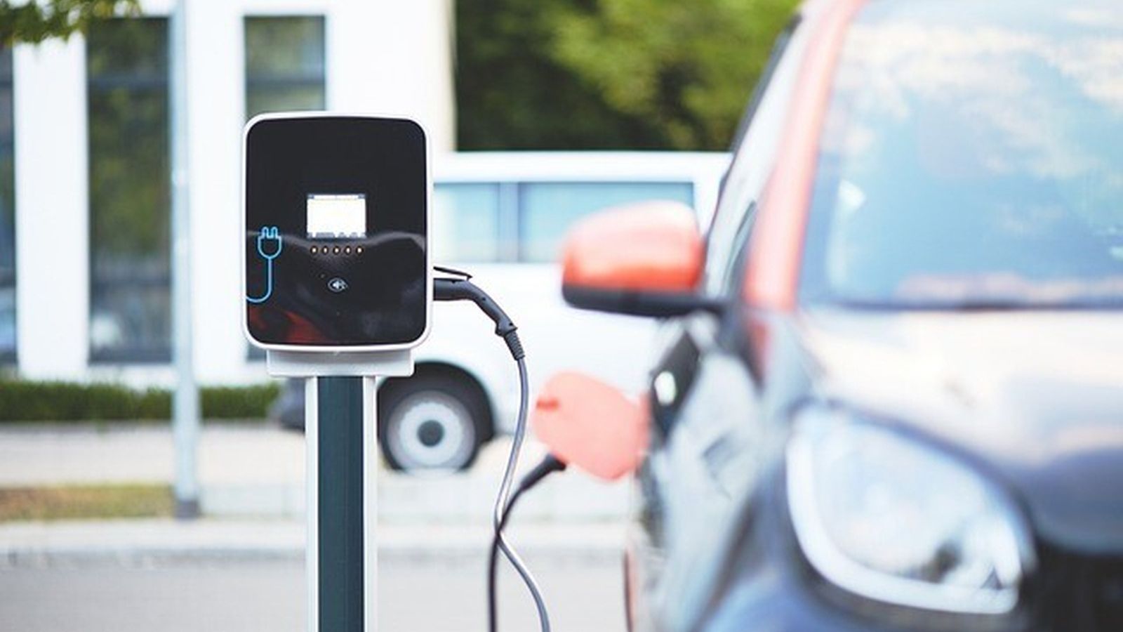 El auge de los coches eléctricos: cómo sacar provecho de esta tendencia en el mercado financiero