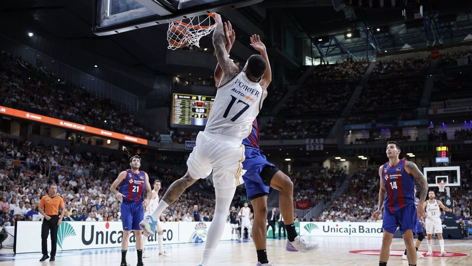 El Real Madrid se aprovecha de un Barça blando