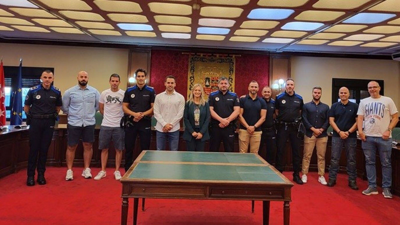 Siete oficiales y siete subinspectores de Policía de Móstoles toman posesión de su cargo