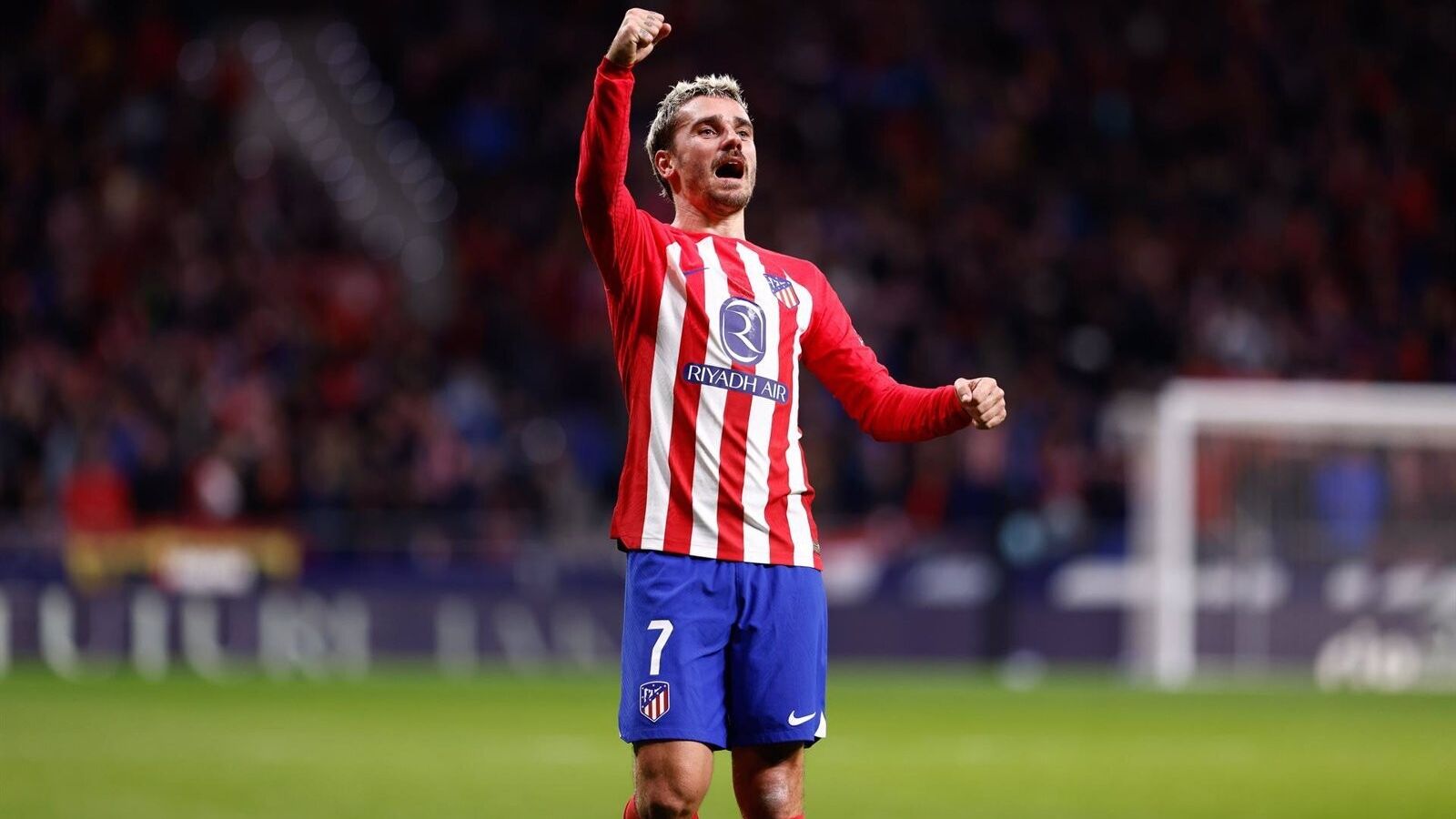 Griezmann lleva en volandas al Metropolitano