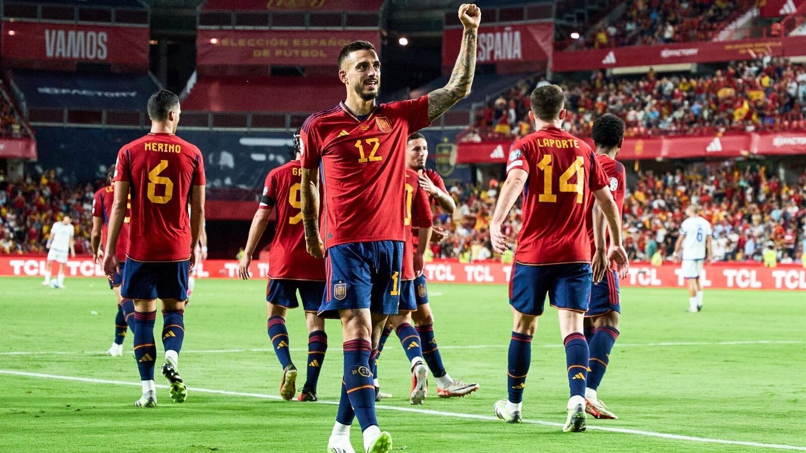 Joselu: "Estoy encantado de compartir posición con Morata"