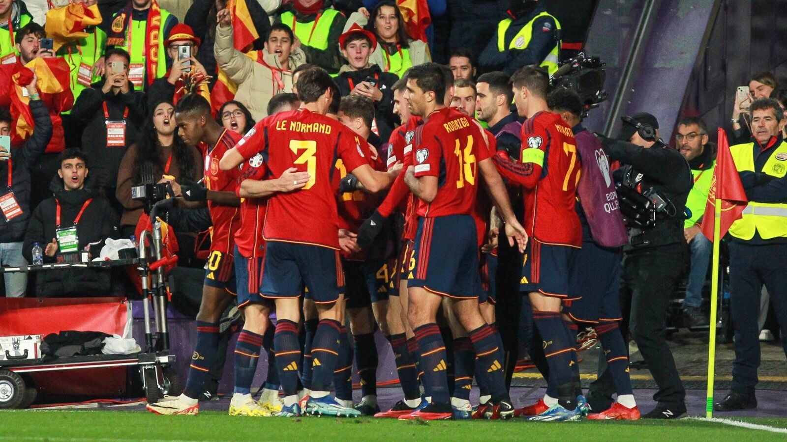 España cumple con su victoria más amarga