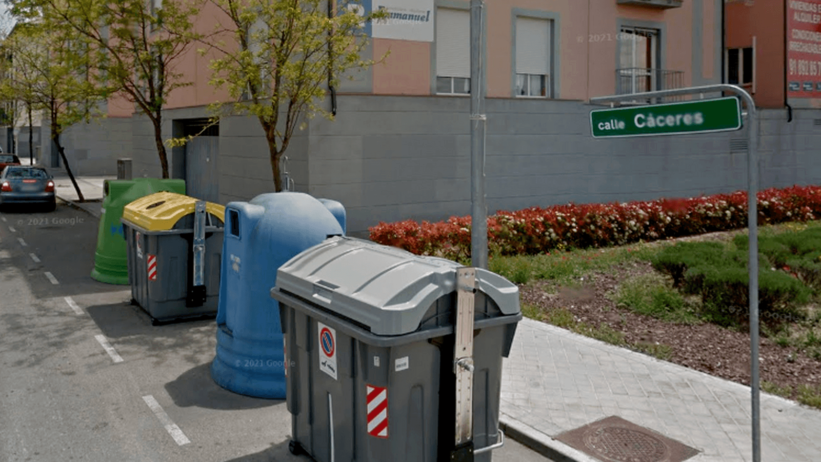 Un socavón obliga al desalojo preventivo de un bloque de viviendas en Aranjuez