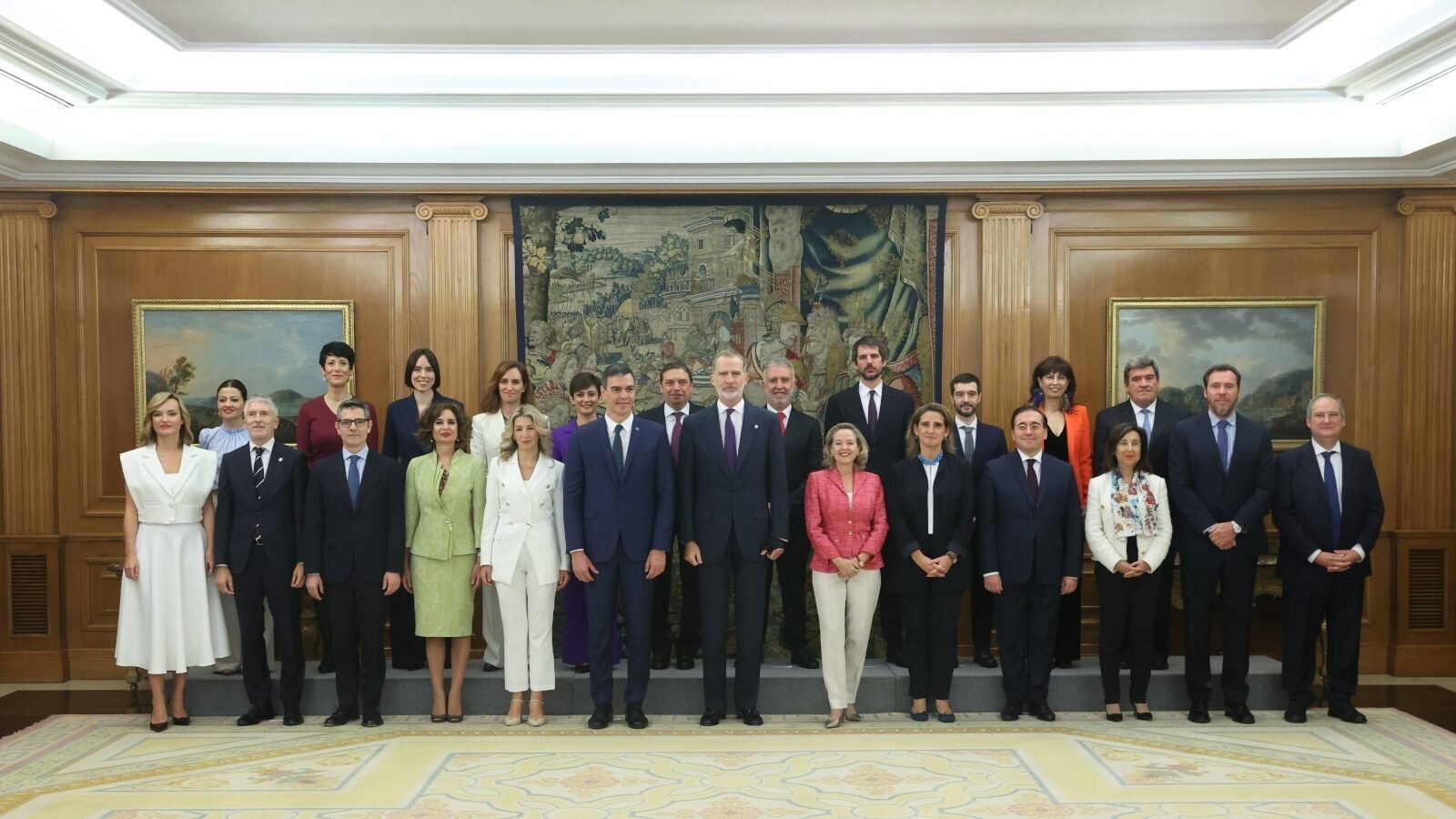 Los 22 ministros del nuevo Gobierno de Sánchez prometen sus cargos ante el Rey